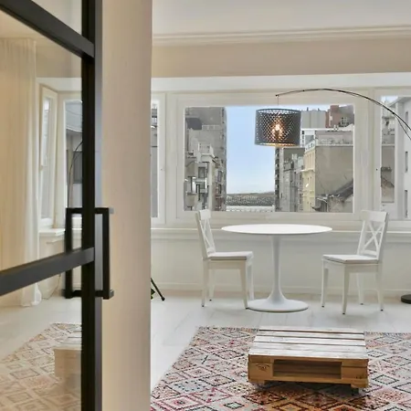 Apartment Center - Only 50m From The Beach!
